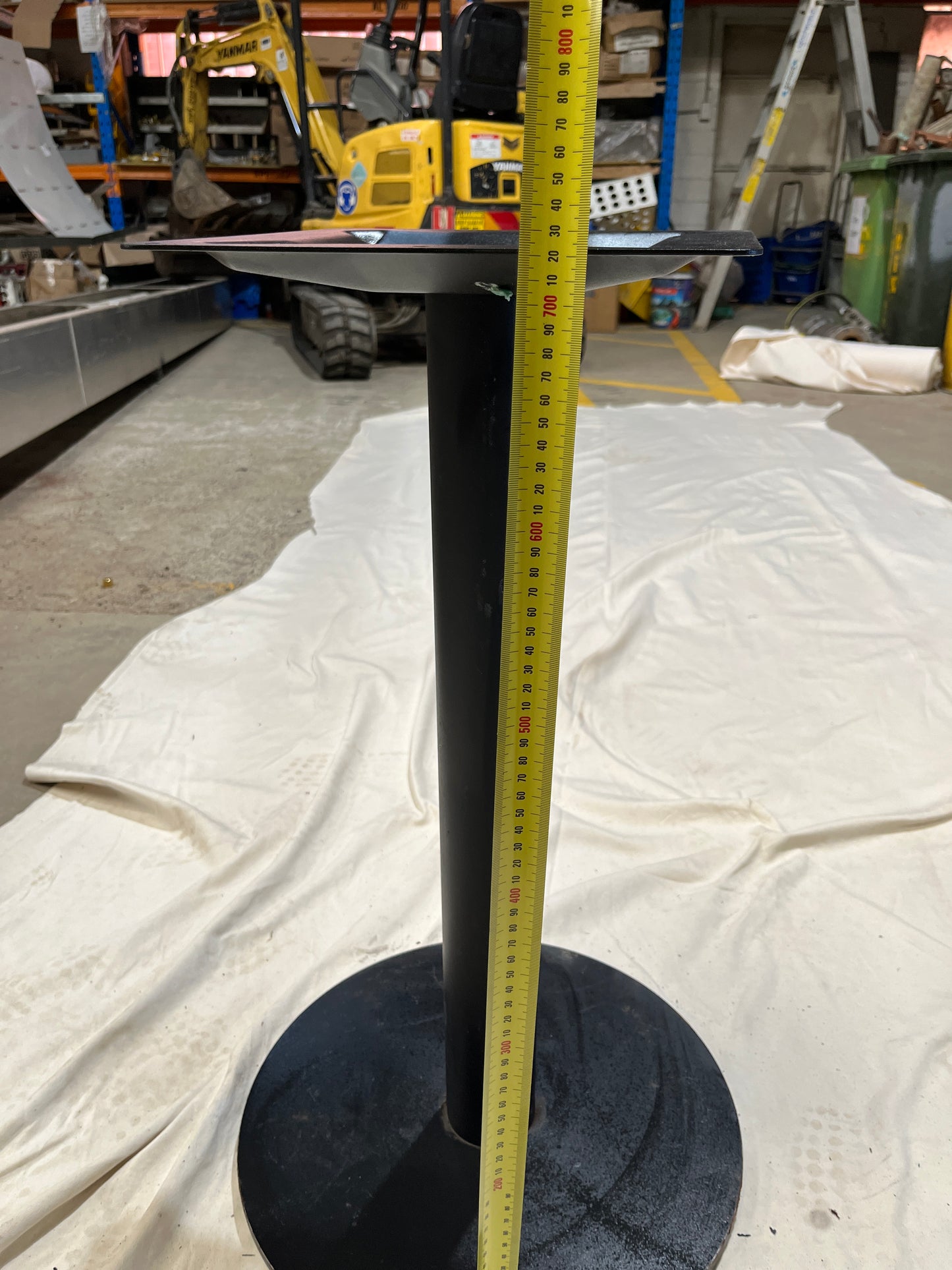 Black Steel Round Cafe Leg